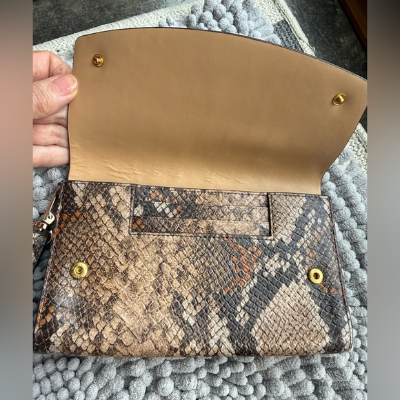 2 Nordstrom leather wallets; wristlet and trifold.  Like new. Beautiful - Picture 5 of 16